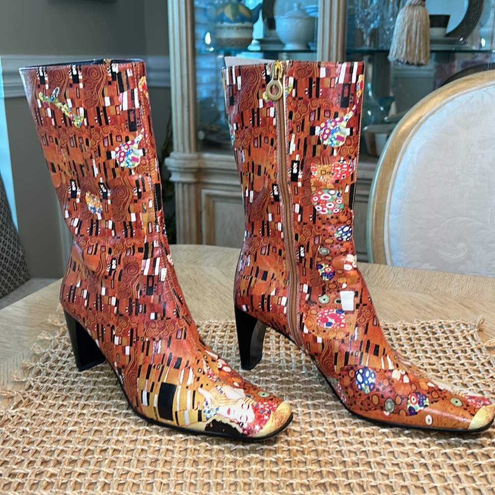 Icon Leather Boots “The Kiss” Art Design High Ankle Booties (6.5)
